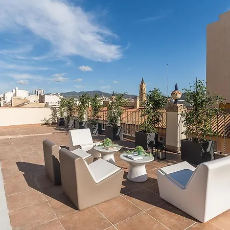 Apartment Homeclub With Rooftop Close To Thyssen & Marmoles Ii *
