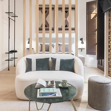 Homeclub Modern In Marmoles Ii Màlaga