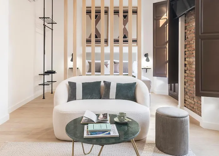 Homeclub Modern In Marmoles Ii Màlaga